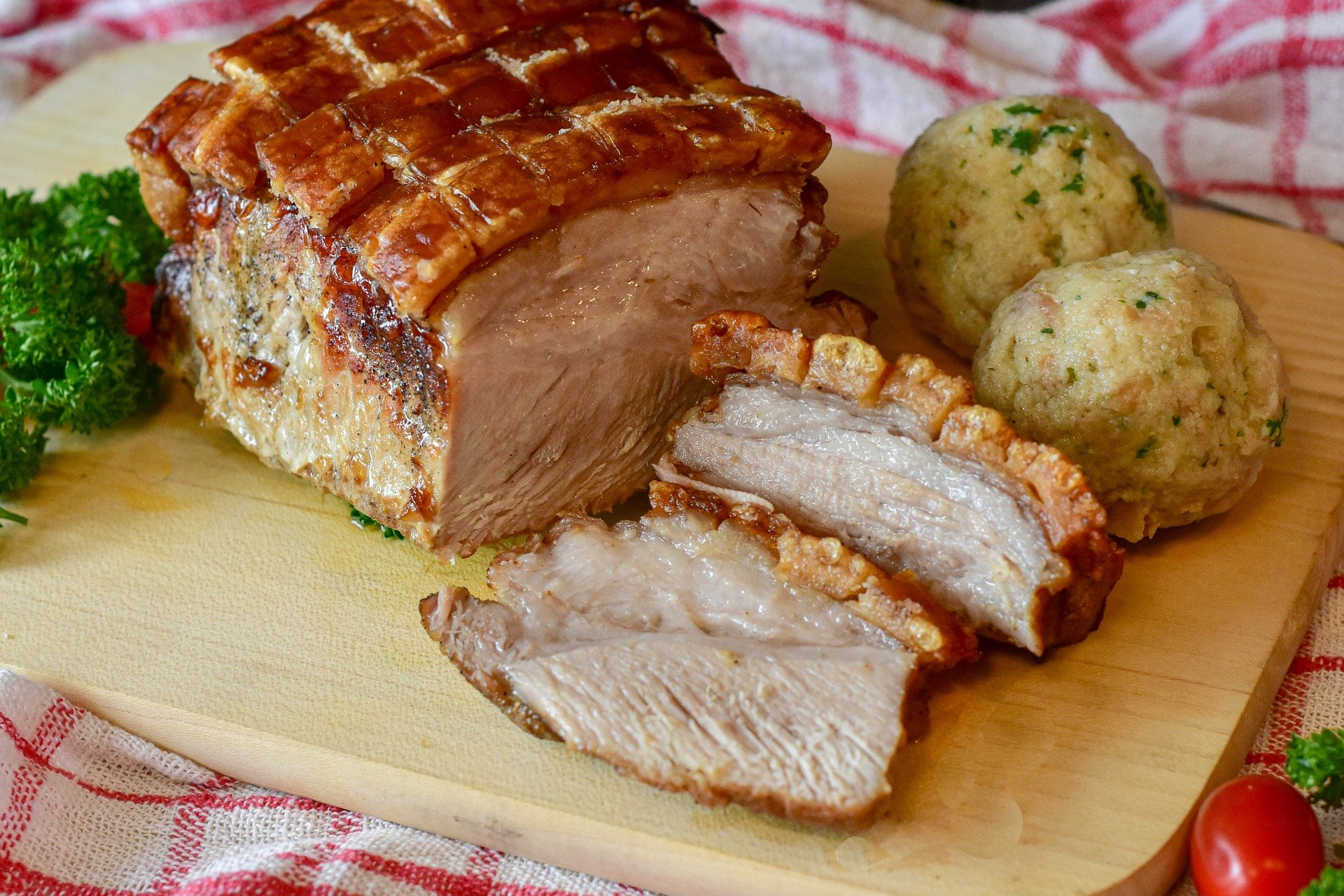 Schweinebraten mit Knödeln